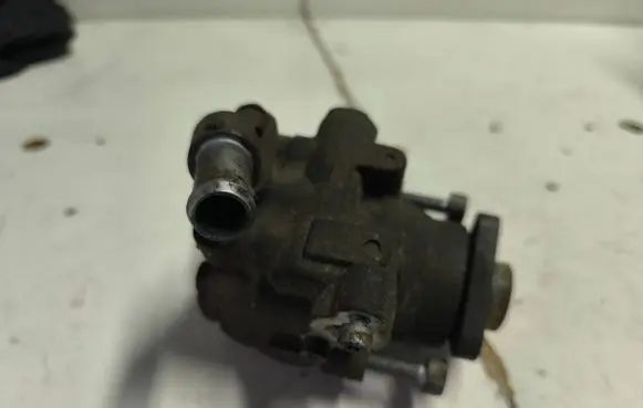 Volkswagen Transporter - Caravelle T5 Power steering pump 7E0422154E 26075359 B4911041700