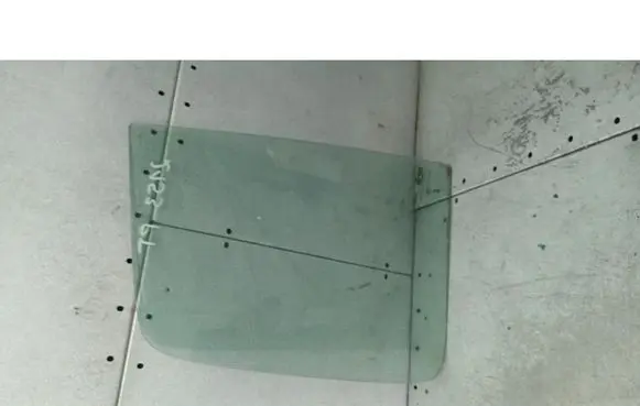 Renault Clio II Rear door window glass 