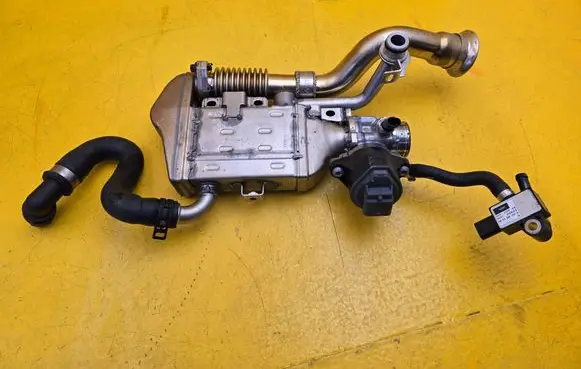 Mercedes-Benz E W213 EGR valve cooler A6541402801