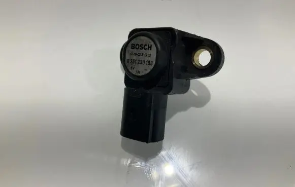 Mercedes-Benz E W211 Air pressure sensor 0261230193