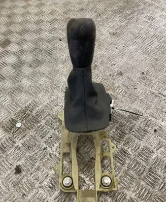 Volvo V50 Gear shifter/selector 