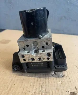 BMW 5 E60 E61 ABS Pump 6783360