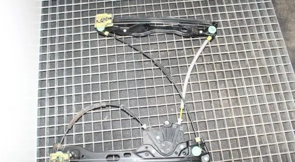 Ford Mondeo MK V Front door window regulator with motor DS73F23200BF C09772106
