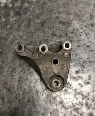 Volkswagen Polo V 6R Engine mounting bracket 6R0199185A