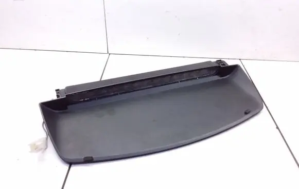 Nissan Primera Third/center stoplight 270282