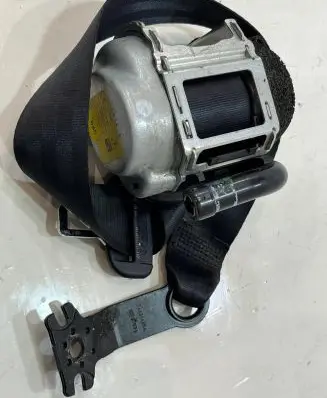 Volkswagen PASSAT B8 Rear seatbelt 3G9857805E