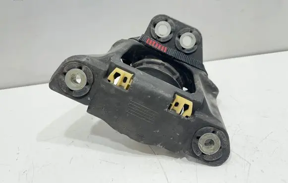 Volvo S90, V90 Engine mount bracket 31480353