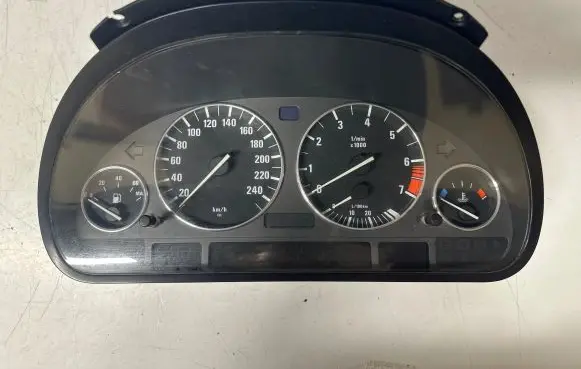 BMW 7 E38 Speedometer (instrument cluster) 62118352029