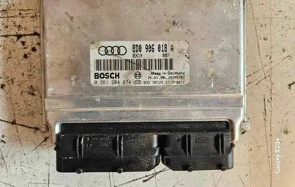 Volkswagen PASSAT B5 Engine control unit/module 8D0906018A 26SA5787 0261204874