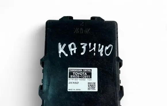 Toyota Auris E180 Other control units/modules 8953512011