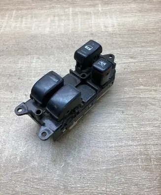 Toyota Corolla Verso E121 Electric window control switch 8404013061