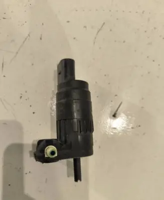Volkswagen Golf V Windscreen/windshield washer pump 1K6955651 5084584 SG712V
