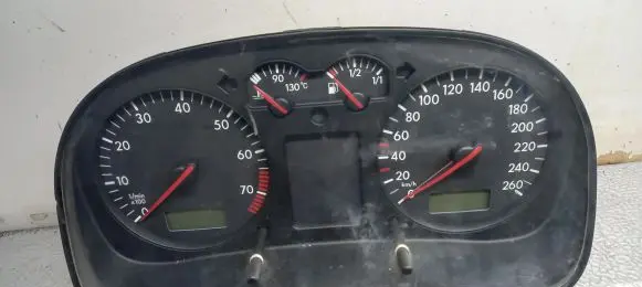 Volkswagen Golf IV Speedometer (instrument cluster)