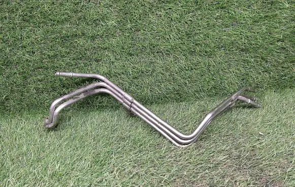 Volkswagen Jetta VI Coolant pipe/hose 04E122157H