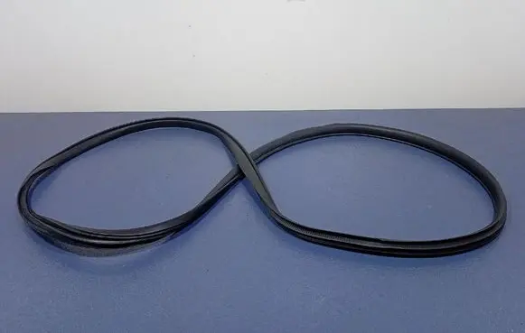 Mazda 3 II Front door rubber seal 