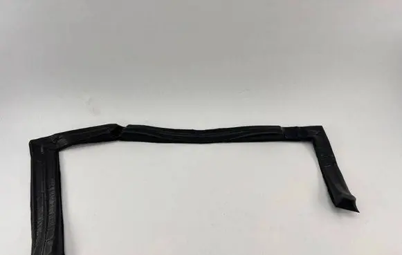 Volkswagen Touareg I Fender foam support/seal 7L6806695