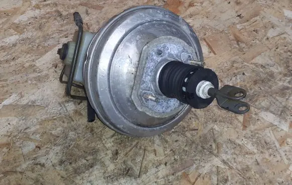 BMW 5 E60 E61 Brake booster