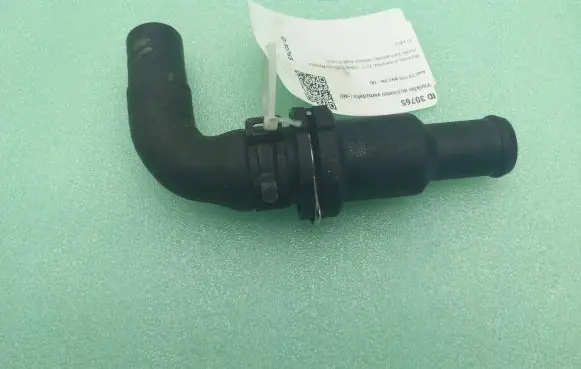Audi TT TTS Mk2 Engine coolant pipe/hose 4E0121113