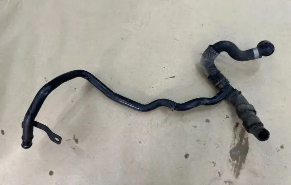 Volkswagen Golf VII Engine coolant pipe/hose 5Q0122073AL 142822
