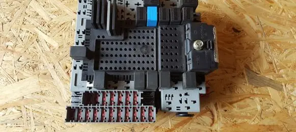 Volvo S60 Fuse module 08679899 9162316
