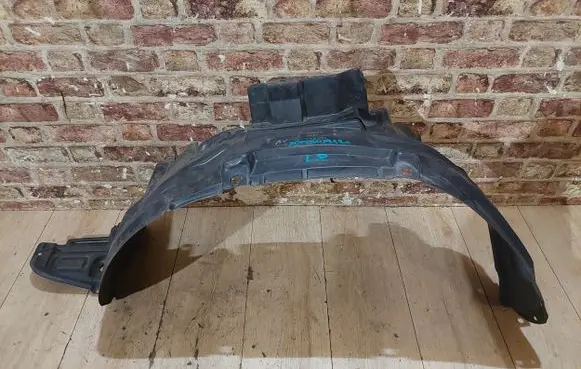 Nissan X-Trail T30 Front arch 