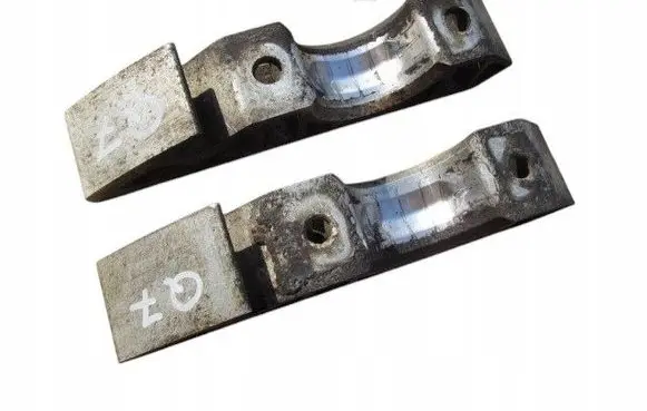 Audi Q7 4L Sway bar bush bracket, front 