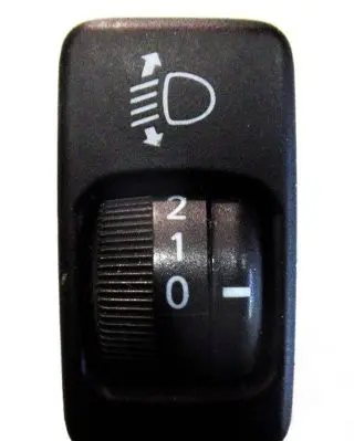 Toyota Land Cruiser (J120) Headlight level height control switch