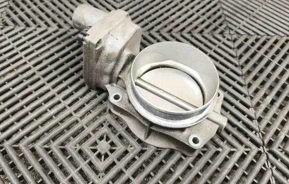 Chevrolet Corvette C6 Throttle valve 12570790