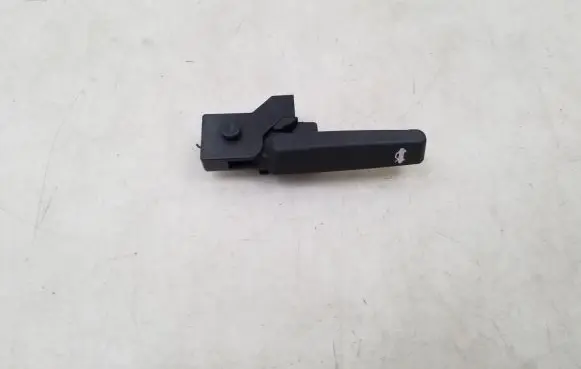 Engine bonnet (hood) release handle
