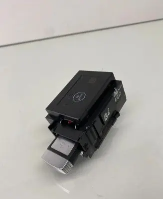 Volkswagen PASSAT B6 Ignition lock 3C0905843M
