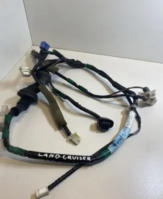 Toyota Land Cruiser (HDJ90) Front door wiring loom 8215260211