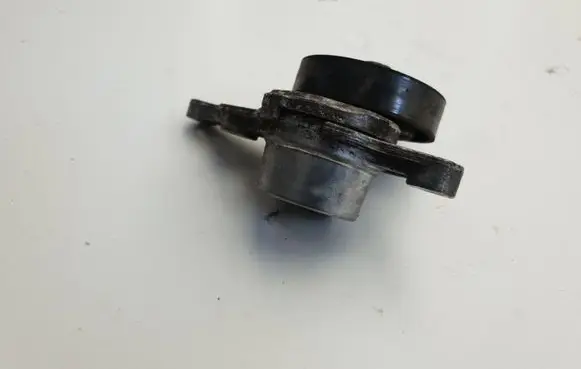 Opel Astra J Alternator pulley 10394150