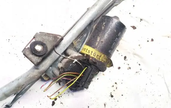 Audi A4 S4 B5 8D Wiper motor 058569