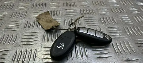 Nissan Qashqai Ignition key/card 