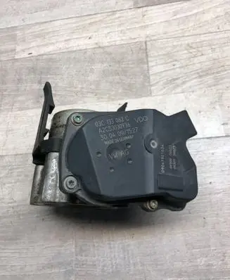 Volkswagen Golf VI Throttle valve 03C133062C