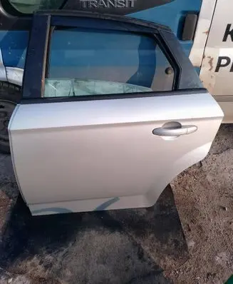 Ford Mondeo MK IV Rear door 