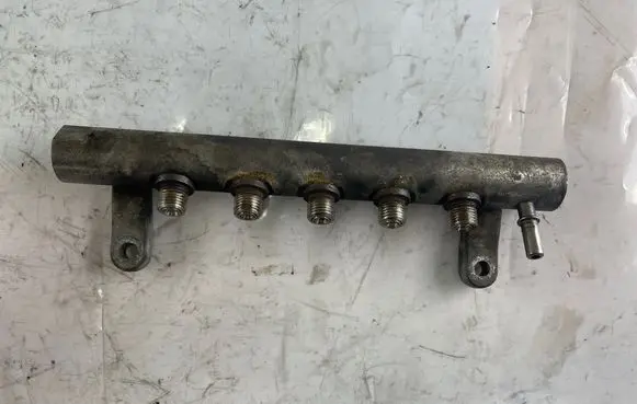 Peugeot 4007 Fuel main line pipe