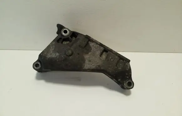 Volkswagen Transporter - Caravelle T5 Engine mounting bracket 03L199207B
