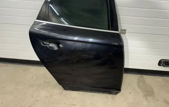 Volvo XC60 Rear door