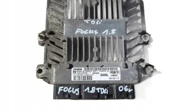 Ford Focus Engine control unit/module 4M5112A650JL
