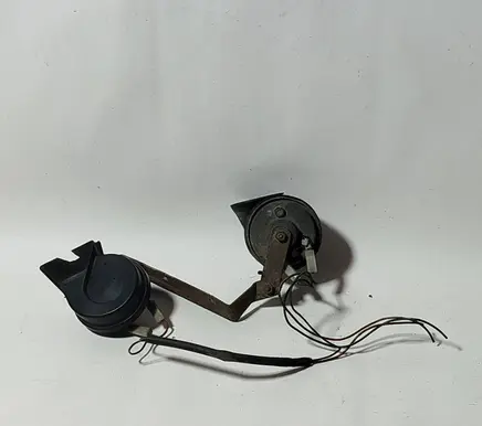 Mercedes-Benz A W168 Horn signal A28657625