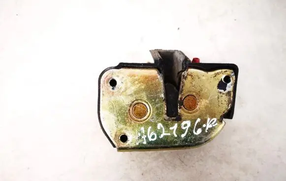 Chrysler Voyager Rear door lock 339c