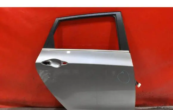 Hyundai i30 Rear door