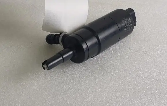 Porsche Cayenne (92A) Headlight washer pump 3B7955681 00101612V