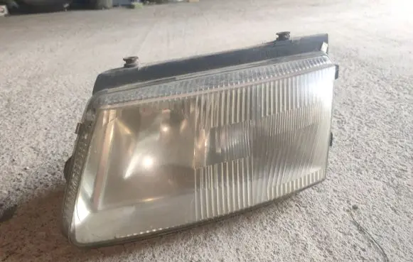 Volkswagen PASSAT B5 Headlight/headlamp