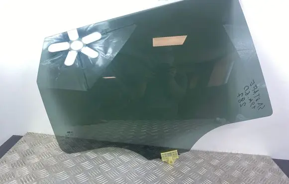 Hyundai Santa Fe Rear door window glass
