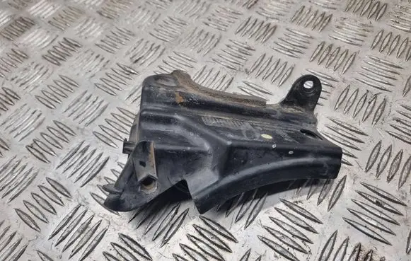 Volkswagen Golf Plus Front bumper mounting bracket 5M0823601C