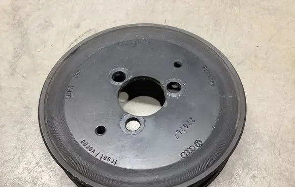 Audi A6 S6 C6 4F Water pump pulley 059121031L