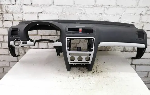 Skoda Octavia Mk2 (1Z) Dashboard 1Z1857077 061318159