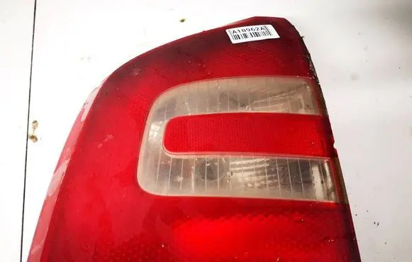 Skoda Octavia Mk2 (1Z) Rear/tail lights 1Z9945257